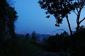 Salita pomeridiana in Canto Alto dal Pisgiù di Sorisole per ammirare uno spettacolare tramonto il 21 maggio 09 - FOTOGALLERY